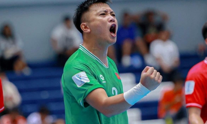 Thủ môn số 1 Việt Nam gây sốt, ghi bàn quyết định ở chung kết