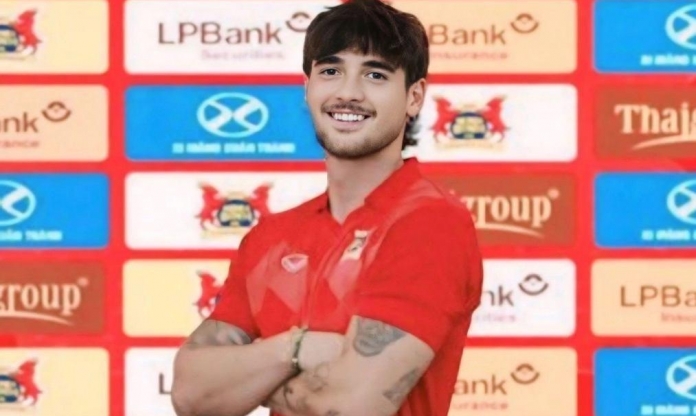 Chia tay Ninh Bình FC, tiền vệ Tây Ban Nha về quê nhà thi đấu