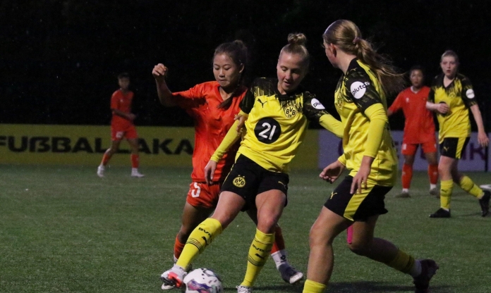 Đội Việt Nam bất ngờ thắng đậm Dortmund 6-1