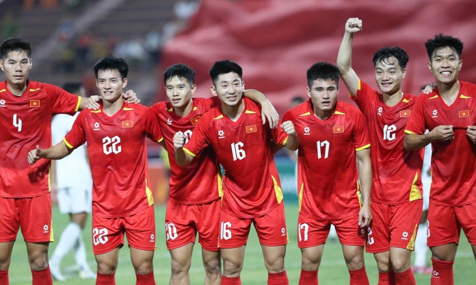 HLV Kim Sang Sik phải loại 4 cầu thủ trước SEA Games 33