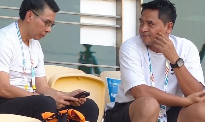 Vừa đến Thái Lan, HLV Malaysia làm ngày 1 điều với U22 Việt Nam