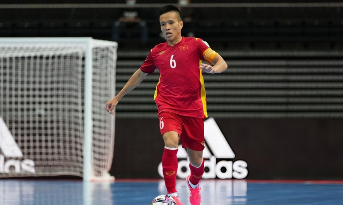 Đội 14 lần vô địch quốc nội tri ân đội trưởng tuyển Việt Nam