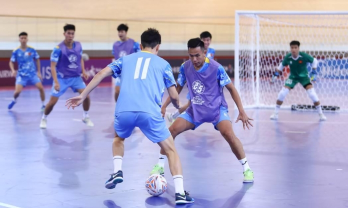 Tuyển futsal Việt Nam tập làm quen sân thi đấu chính thức