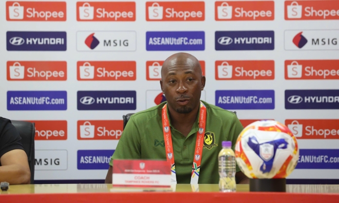 HLV đội Singapore đánh giá cao Đình Bắc và CLB CAHN