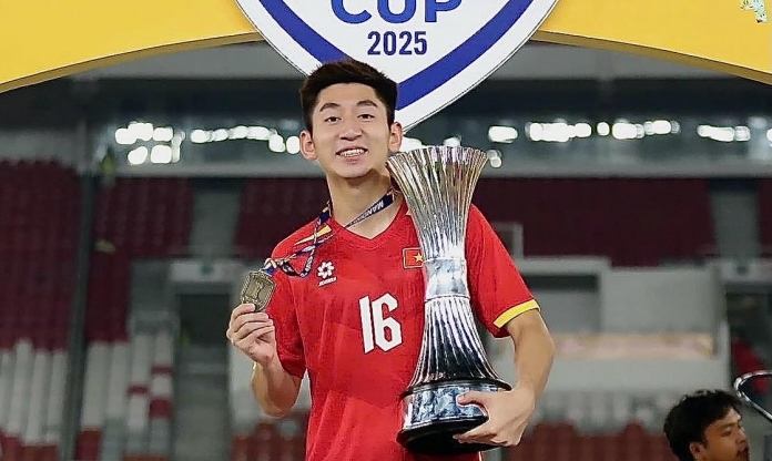 Trung vệ U23 Việt Nam sẽ không gia nhập dải ngân hà của V-League