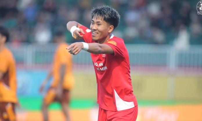 Việt kiều cực hiếm ghi bàn, CA TP HCM thắng tối thiểu