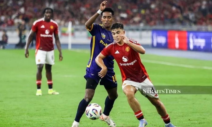 SỐC: Siêu sao Đông Nam Á xé lưới MU từ giã ĐTQG vì đánh phụ nữ