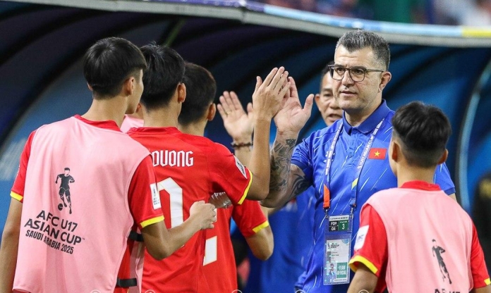 CHÍNH THỨC: HLV Brazil lập kỷ lục cực khủng với tuyển Việt Nam