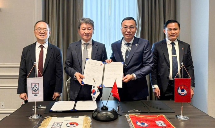 Bóng đá Việt Nam tiếp tục hợp tác sâu rộng với Hàn Quốc