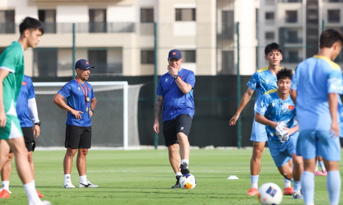 HLV Brazil làm 1 điều trước trận giành vé World Cup của U17 Việt Nam