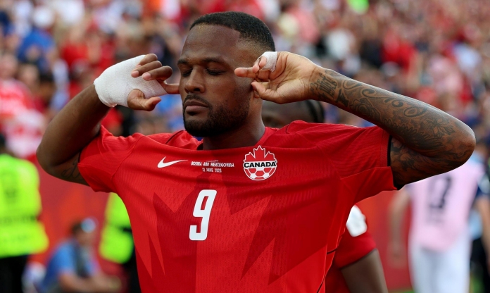 Cyle Larin: Từ người bị bỏ quên đến ngôi sao cứu cả Canada