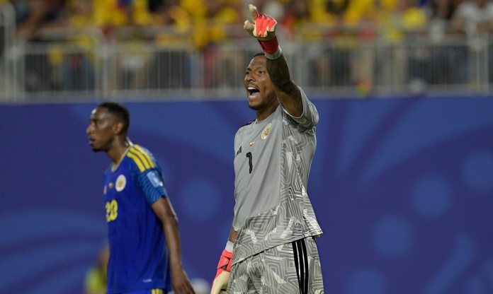 CHÍNH THỨC: Thủ môn vô danh lập kỷ lục cực khó tin ở World Cup