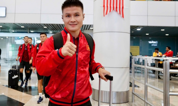 ĐT Việt Nam có mặt ở Malaysia, sẵn sàng cho trận bán kết