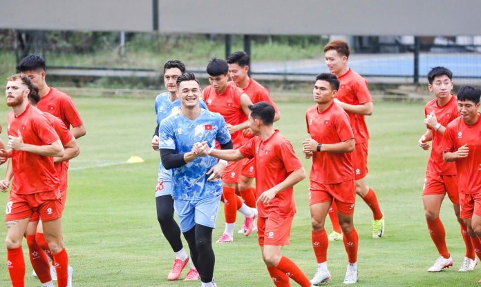ĐT Việt Nam trở lại tập luyện, tập trung tối đa cho trận lượt về