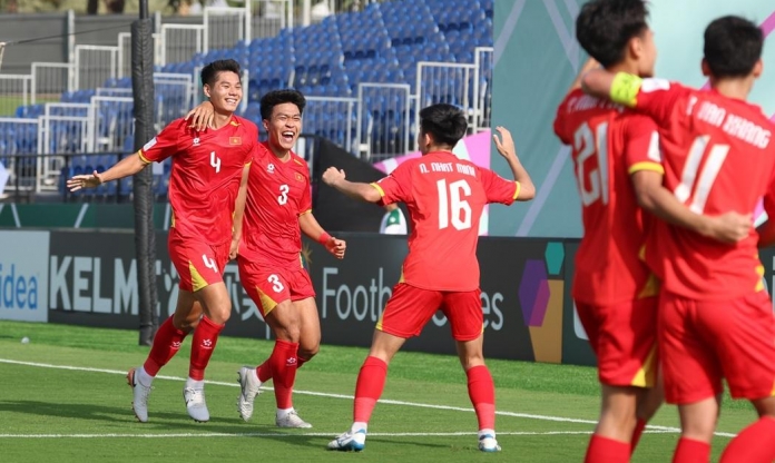 HLV Kim Sang Sik nhận tin cực vui từ 'báu vật' số 1 của ĐT Việt Nam