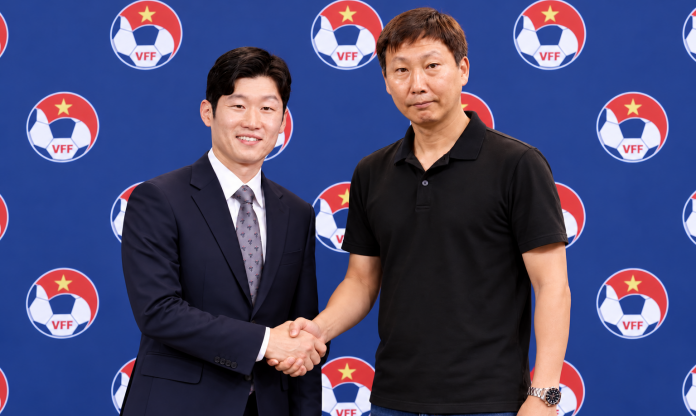 CĐV ĐNÁ dậy sóng khi rộ tin Park Ji Sung làm HLV của ĐT Việt Nam