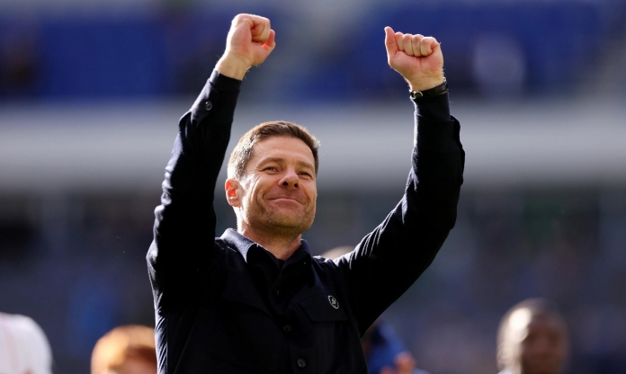 Xabi Alonso lên tiếng sau chấn thương đáng sợ của Emiliano Martínez