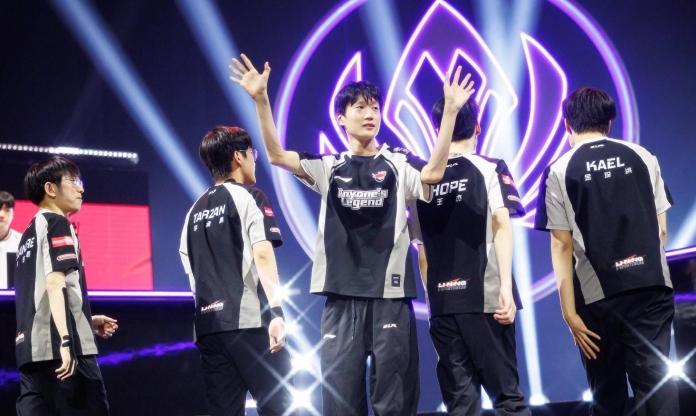 Shanks nghẹn ngào chia sẻ về Faker và T1 sau thất bại tại MSI 2025