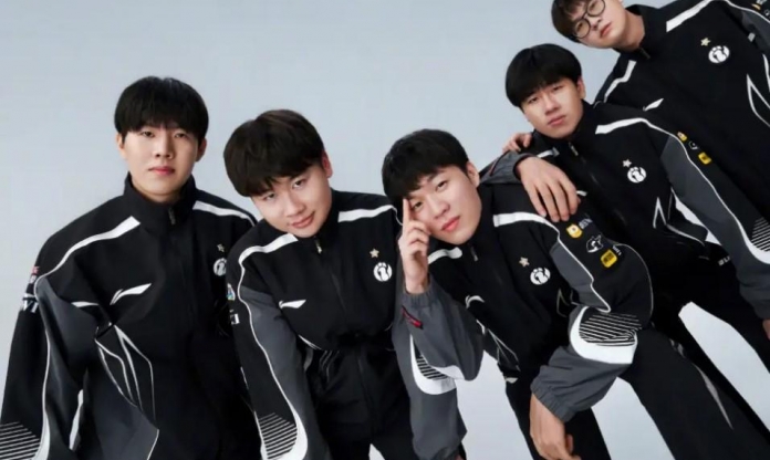 Bất chấp thảm bại trước T1 tại CKTG 2025, IG vẫn giữ nguyên đội hình toàn sao