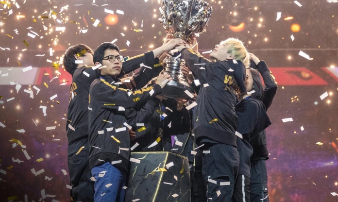 Doinb gửi tâm thư đầy cảm động trong ngày FPX chính thức rời LPL