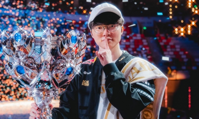 LMHT bất ngờ lên tiếng 'đòi var' với CS2 ngay trước thềm The Game Awards 2025