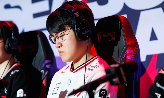 Cả Gumayusi lẫn Chovy đều thua thảm trước tuyển thủ 'quái vật' này tại Esports Awards 2025