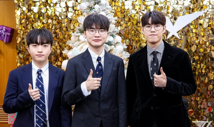 Tới Hà Nội chưa tròn 1 ngày, một ngôi sao của T1 đã 'phải lòng' ẩm thực Việt