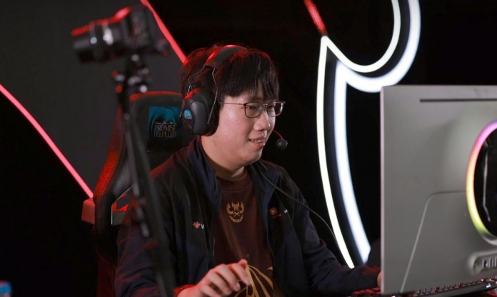 Kiaya lên tiếng đứng về phía Thầy Giáo Ba sau loạt drama của sự kiện T1 đến Việt Nam