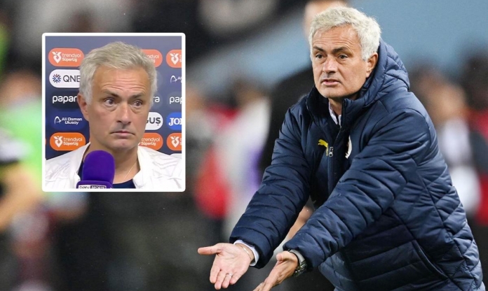 Mourinho: 'Biết trọng tài tệ vậy tôi đã không đến Thổ Nhĩ Kỳ'