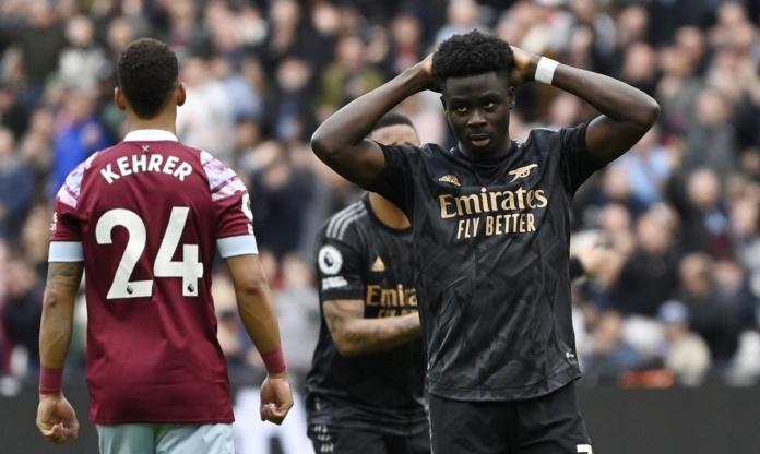 'Khiến’ Arsenal mất 3 điểm trước West Ham, Saka có động thái đáng chú ý