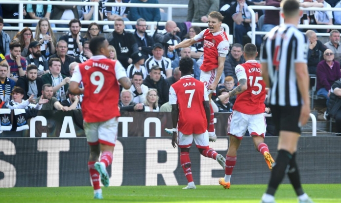 Odegaard tỏa sáng, Arsenal xuất sắc giành 3 điểm trước Newcastle