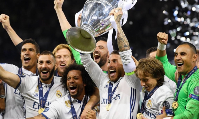 Nhà vô địch Champions League rơi vào cảnh thất nghiệp