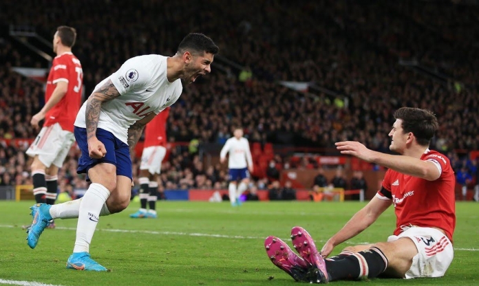 Harry Maguire và Cristian Romero va chạm sau trận chung kết Europa League