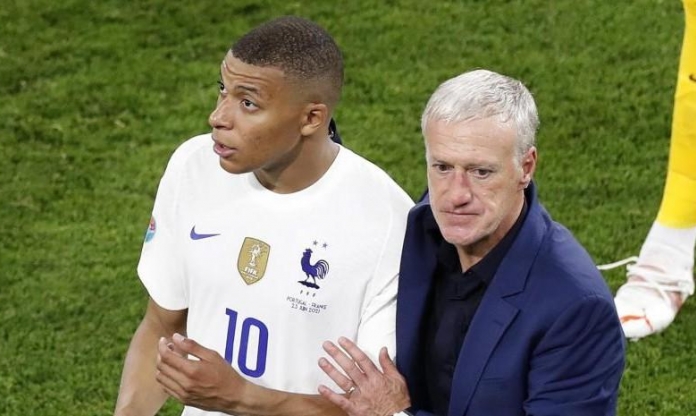 Dechamps chỉ thẳng cái tên nhận Quả bóng Vàng, không phải Mbappe