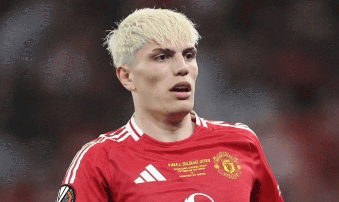 Erik ten Hag đối đầu AC Milan trong cuộc đua giành Garnacho