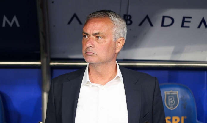 Nổi loạn tại Fenerbahce! 2 ngôi sao từ chối chơi cho Jose Mourinho