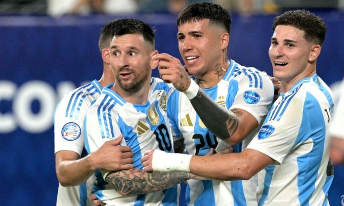 Luật ngầm về Messi ở tuyển Argentina khiến tân binh choáng váng