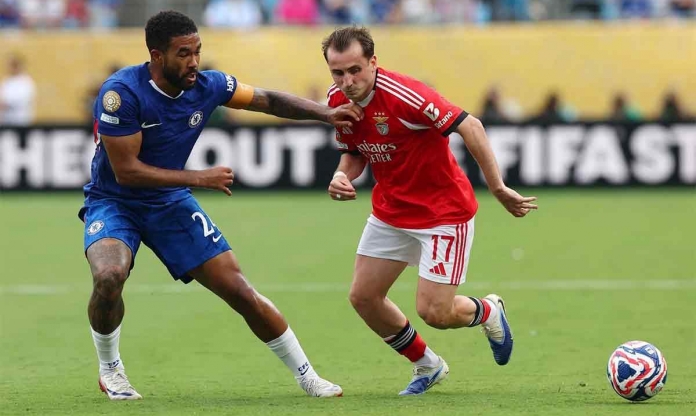 Trận Chelsea và Benfica bị hoãn ở phút 86