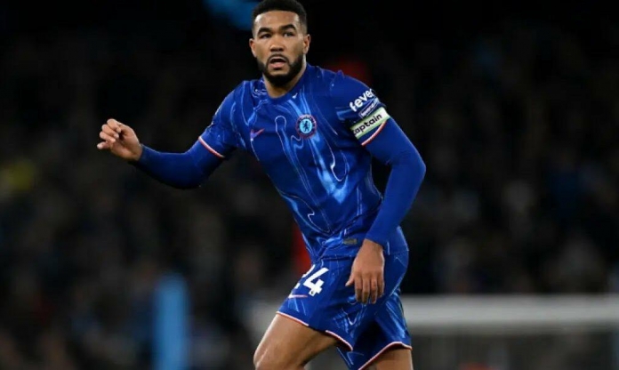 Reece James trấn an CĐV Chelsea