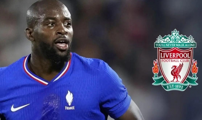 Liverpool đụng độ MU trong thương vụ 'họng súng' tuyển Pháp