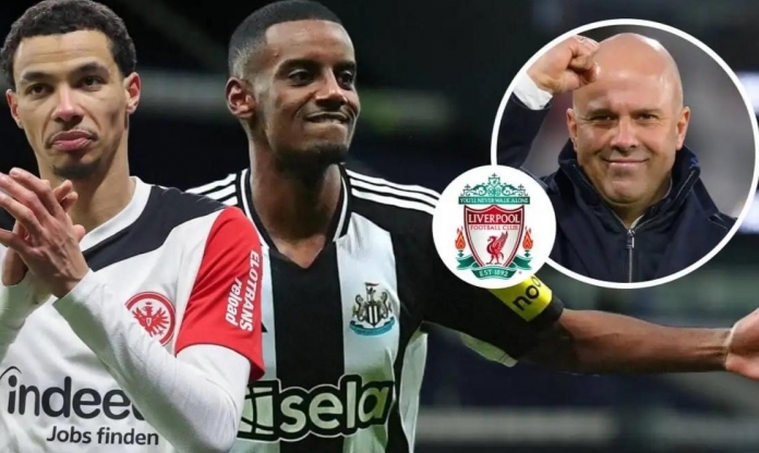 Isak hay Ekitike: Ai xứng đáng là 'sát thủ' mới của Liverpool?