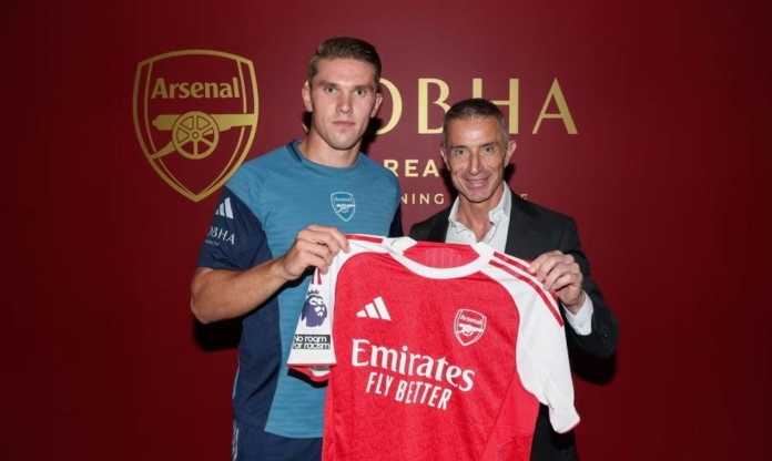CHÍNH THỨC: Arsenal công bố 'bom tấn' Viktor Gyokeres