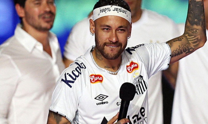 Neymar giúp Santos lập kỷ lục chưa từng có