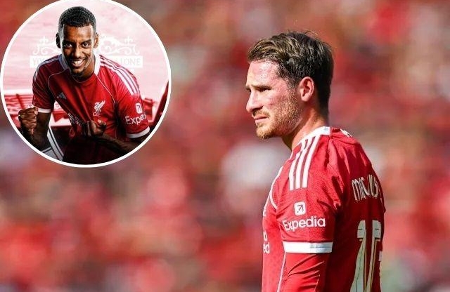 Tiền vệ trụ cột Liverpool tiết lộ 'mệt mỏi' vì bom tấn Isak