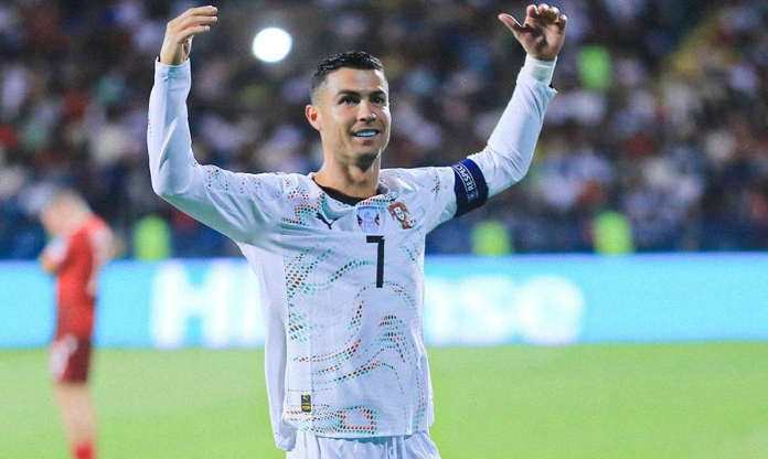 Bồ Đào Nha triệu tập Ronaldo, quyết giật vé sớm dự World Cup