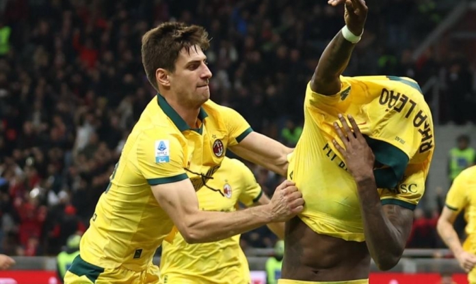 Hài hước cách đồng đội ngăn Leao khỏi 'thảm hoạ' như sao Liverpool