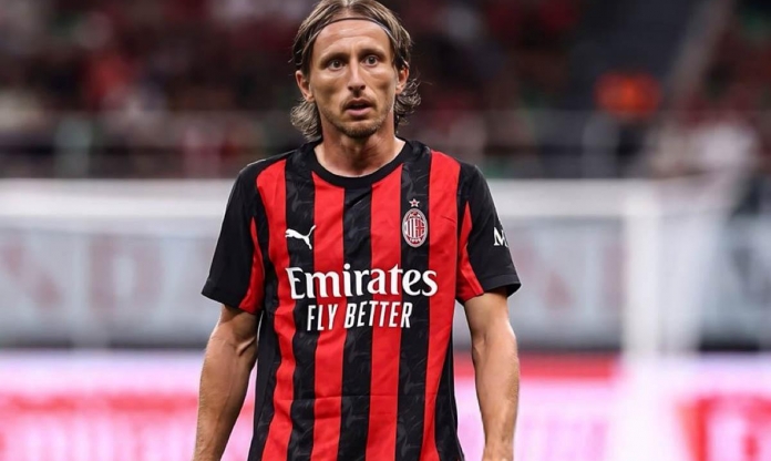 Luka Modric tuổi 40 quá đỉnh