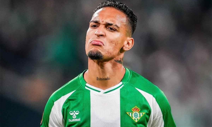 Antony tiếp tục tỏa sáng trước Lyon