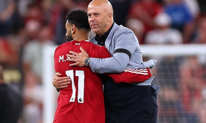 Salah: 'CLB đang ném tôi xuống gầm xe buýt'