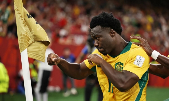 Kỷ lục gia 20 tuổi của Australia và hành trình từ trại tị nạn châu Phi đến World Cup